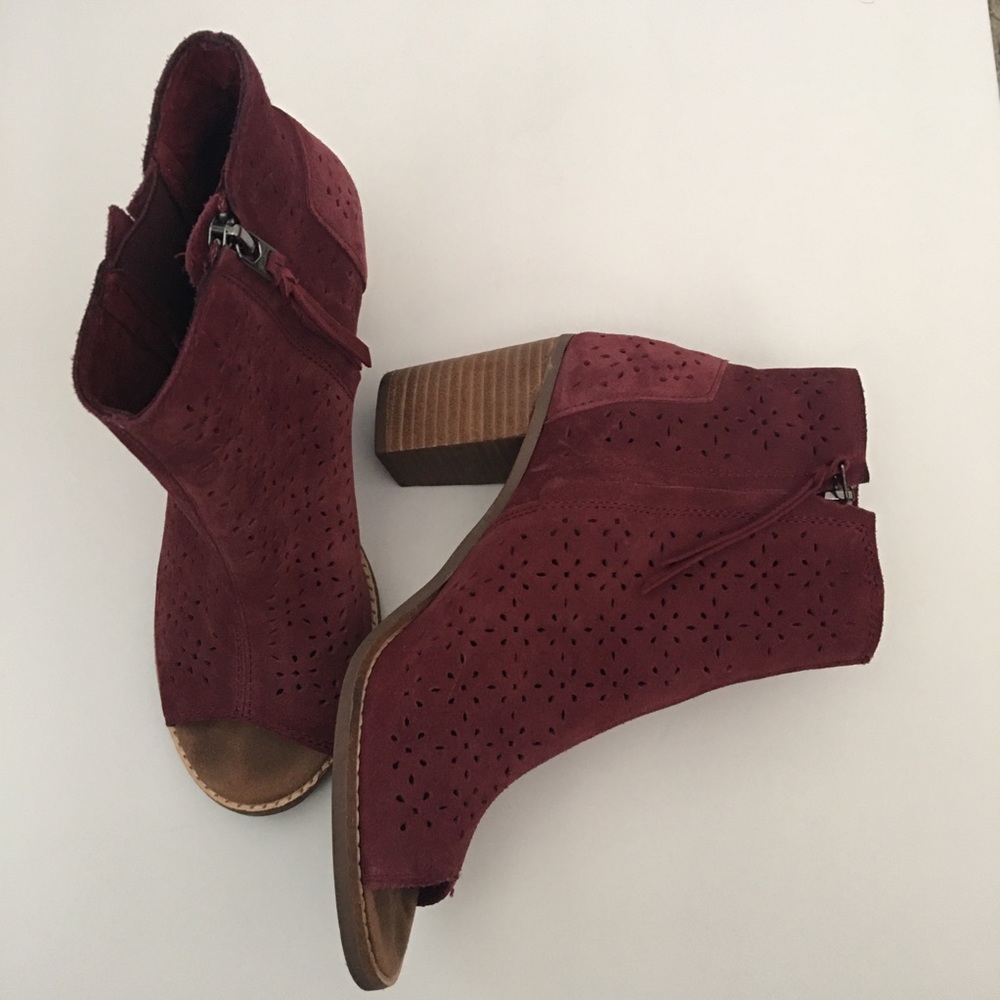 Toms Open Toe Shoe Booties